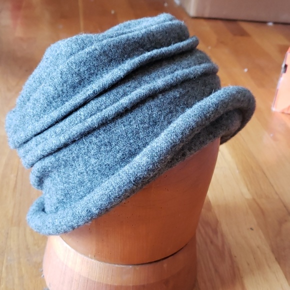 1990's Multiple Style Hat Cloche Beanie Bucket - Picture 2 of 8